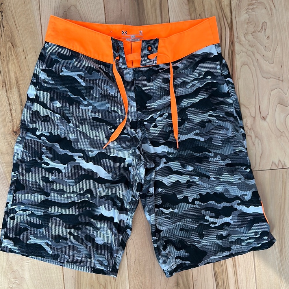 Under Armour boys bathing suit. Size 27.